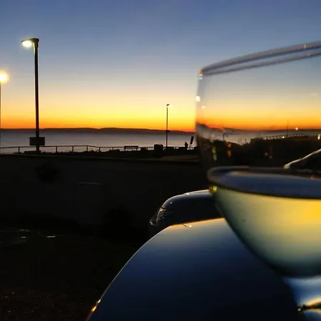 Bournemouth Beach & Sea Views Экстерьер фото
